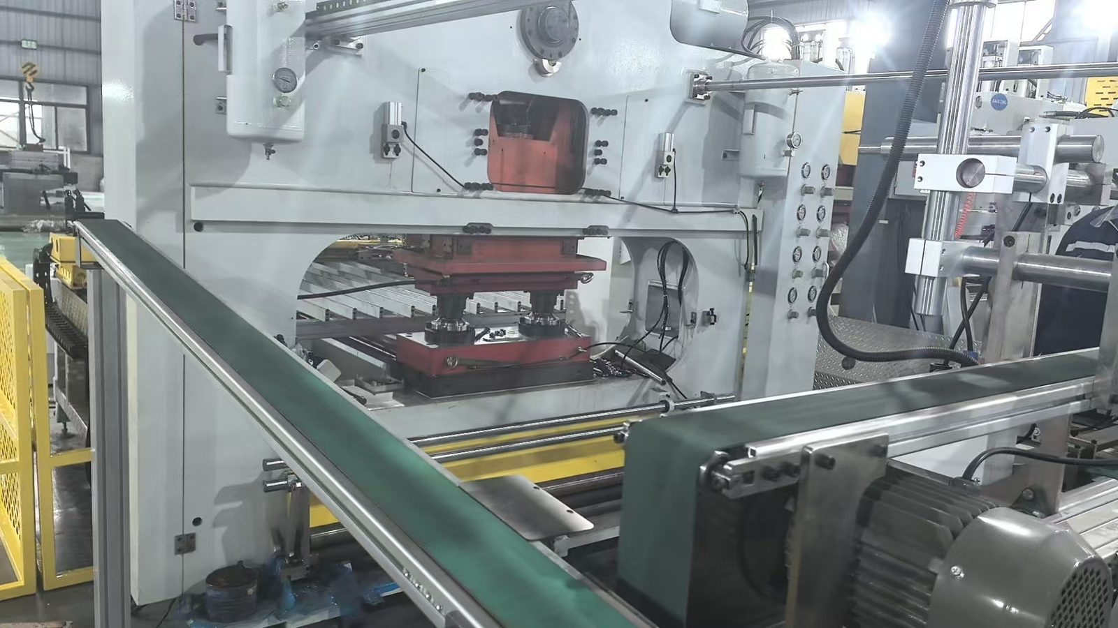 YC-300 Full-Automatic Can & Lid Production System - finished products and application showcase