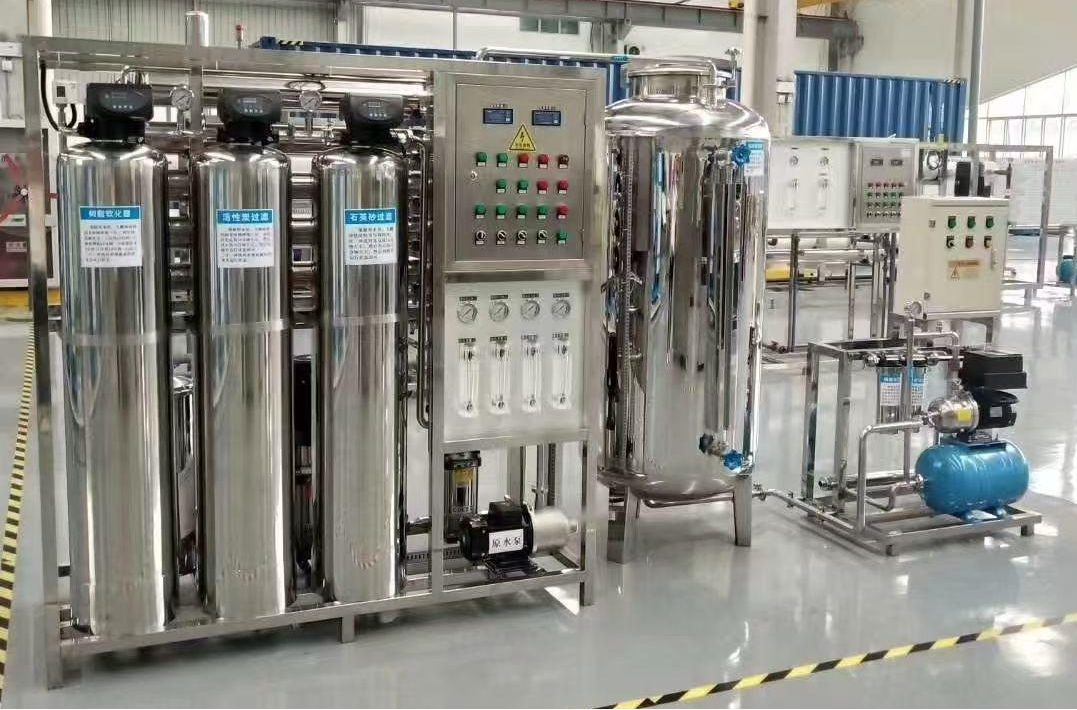 PW-5000 Industrial Pure Water System - full machine view with control panel and production stations