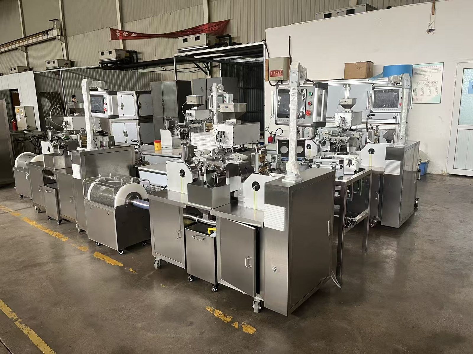 RG-8800 High-Speed Softgel Production Line - internal mechanism and key component detail